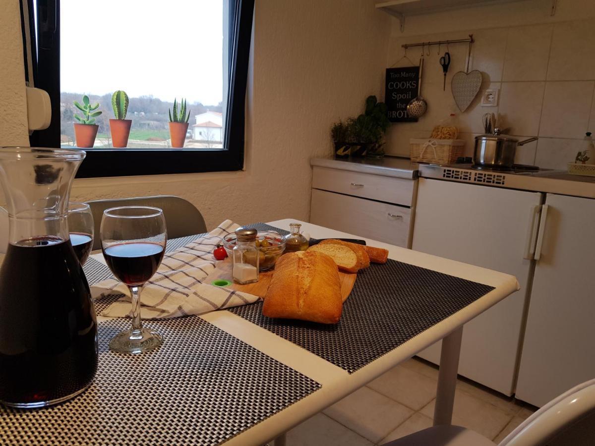 Casa Nostra II Apartment Funtana Bagian luar foto
