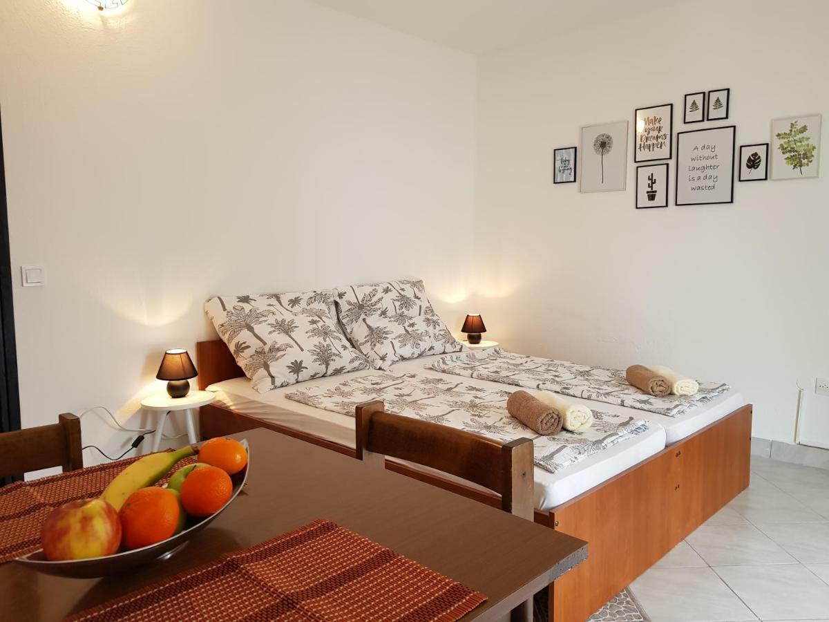 Casa Nostra II Apartment Funtana Bagian luar foto