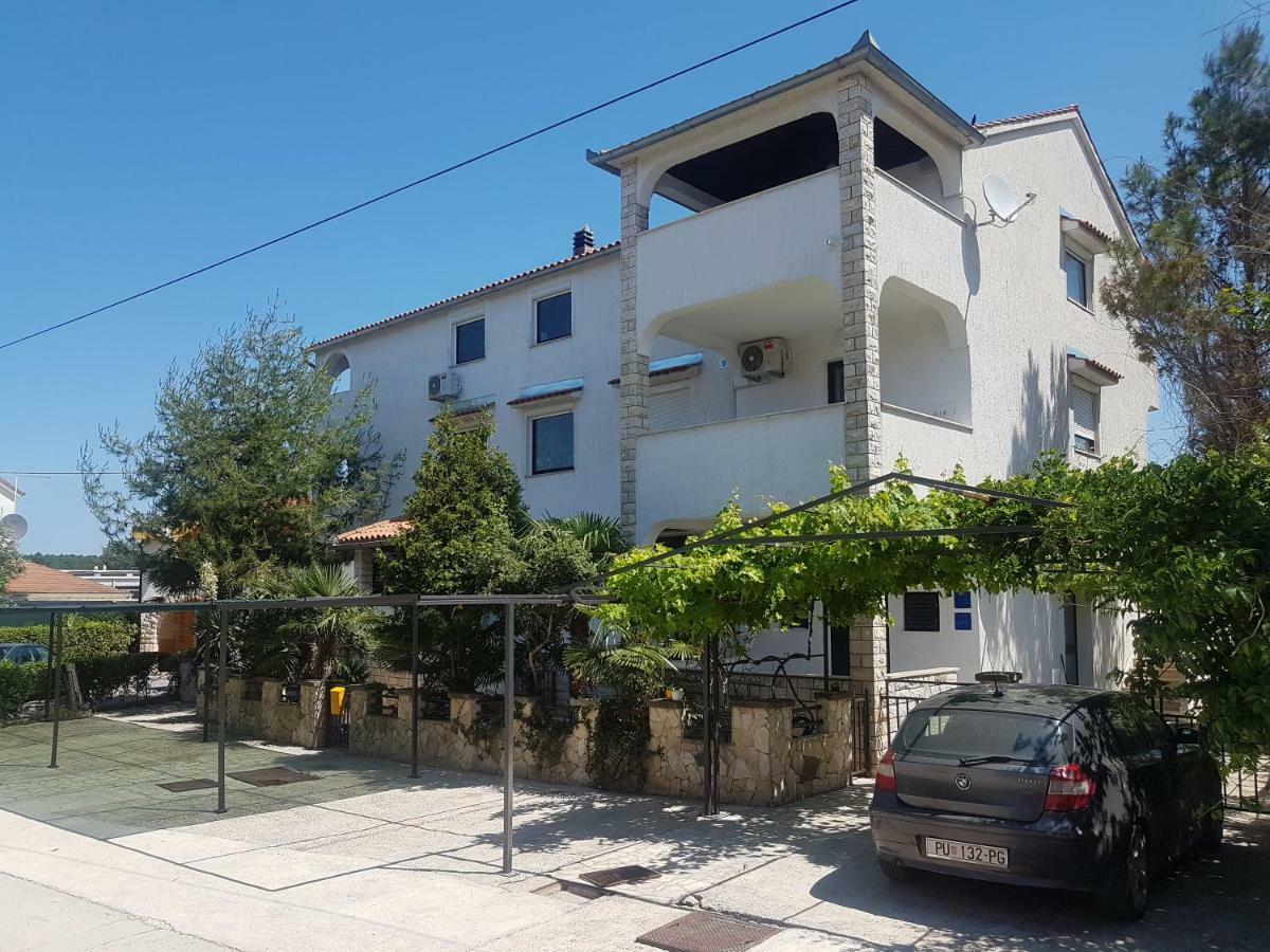 Casa Nostra II Apartment Funtana Bagian luar foto